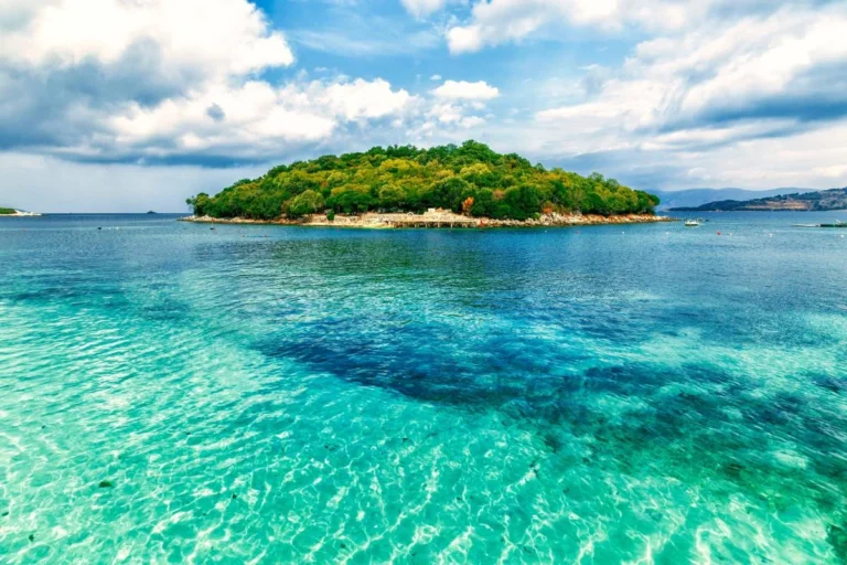 Ksamil na tydzień za 564 PLN – w tej cenie loty + hotel!